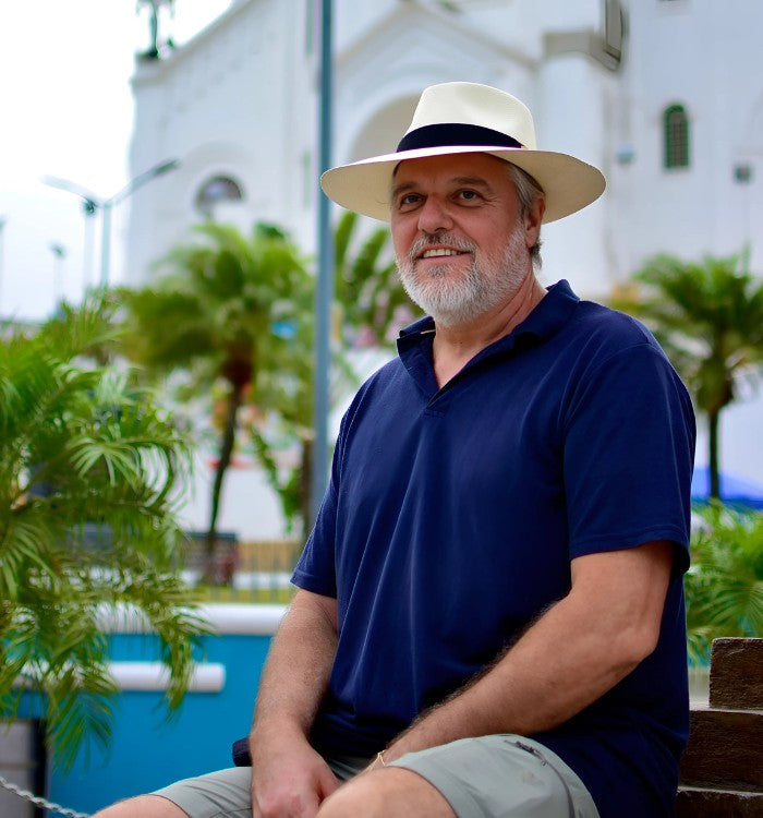 Directo desde el Corazón de Montecristi, Manabí a tu Armario